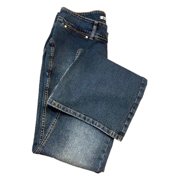 Big Seven | Flare Leg Jeans - Picture 4 of 10